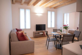 Amendola city view apartments Suite Romantica Como
